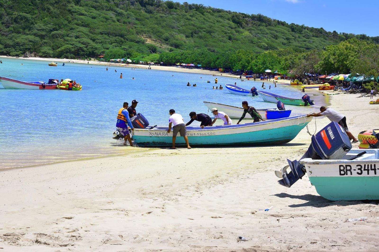 Ensenada Resort Punta Rucia Ngoại thất bức ảnh